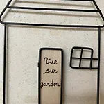 Apartment Vue Sur Jardin, 3 Pieces *