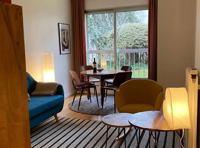 Vue Sur Jardin, 3 Pieces * Paris